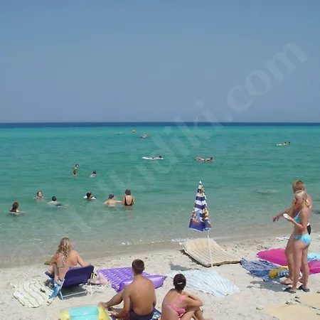 Beach Close *