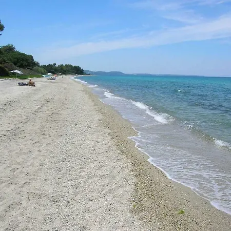 Вилла Beach Close Полихроно